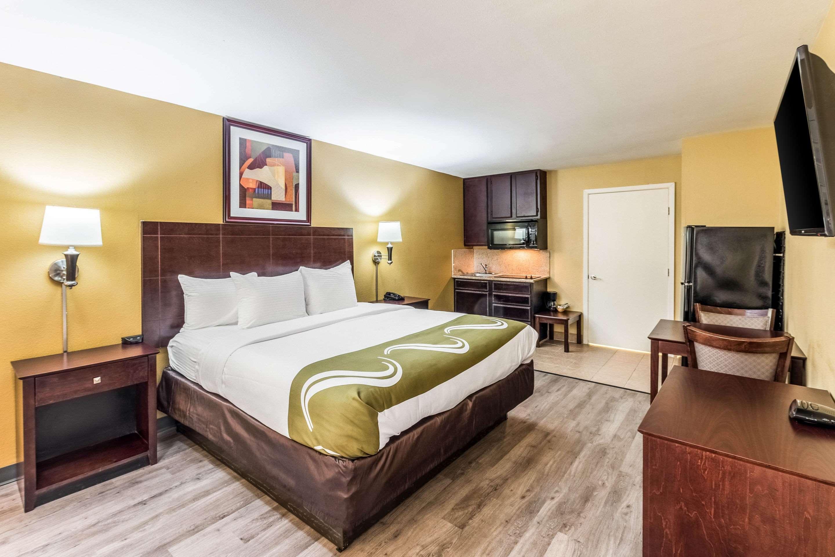 קורסיקנה Quality Inn מראה חיצוני תמונה