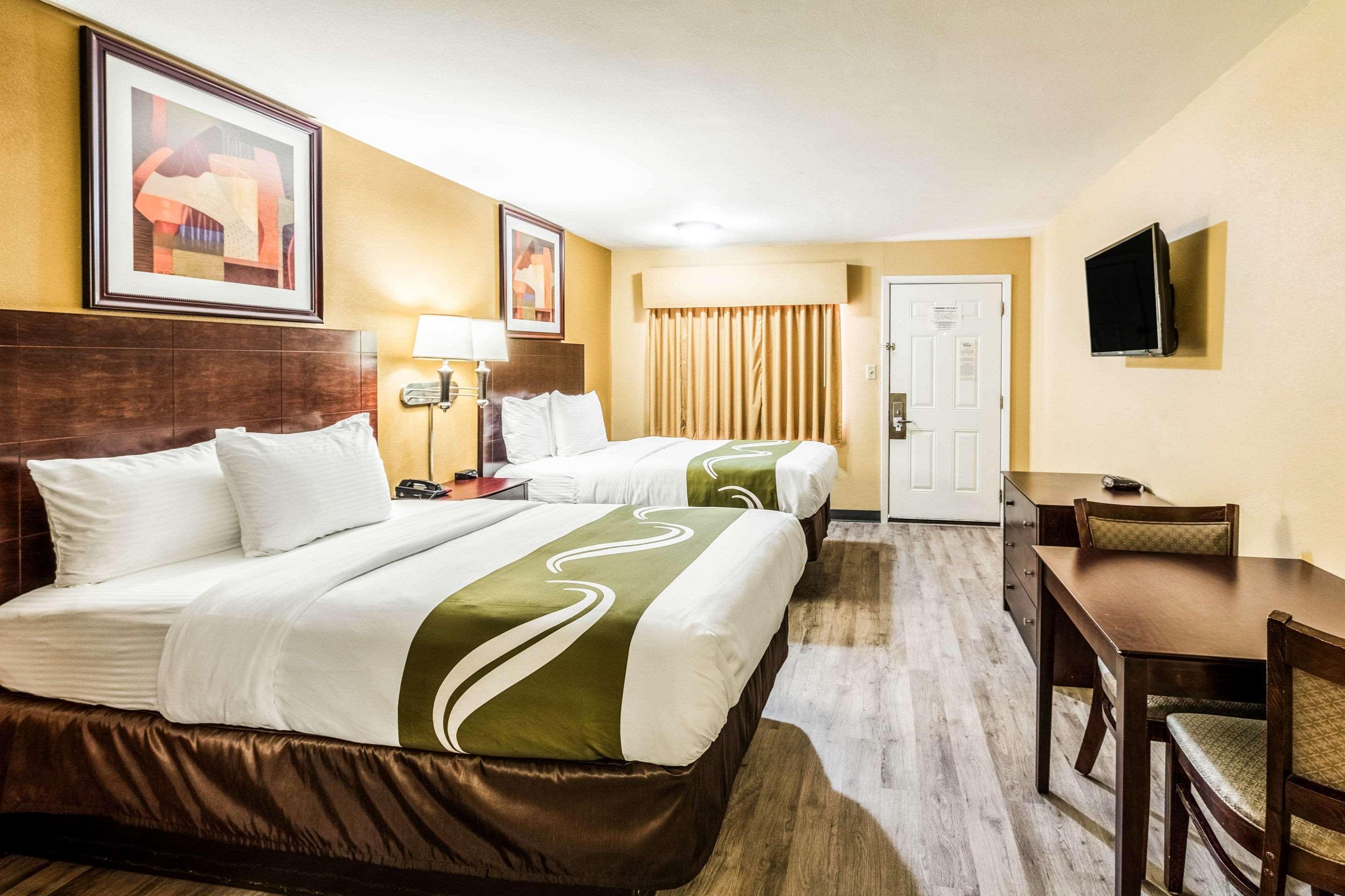 קורסיקנה Quality Inn מראה חיצוני תמונה