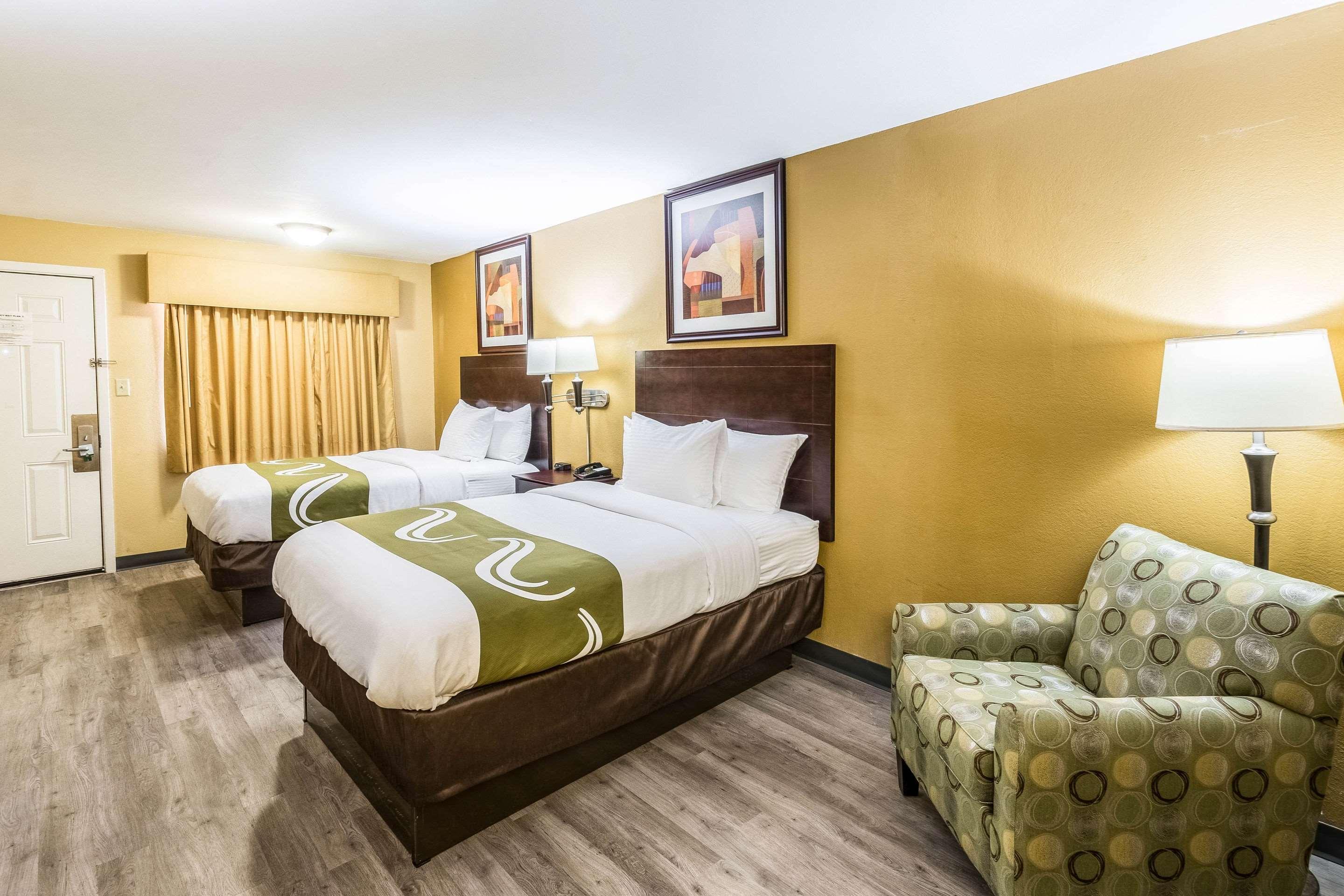 קורסיקנה Quality Inn מראה חיצוני תמונה