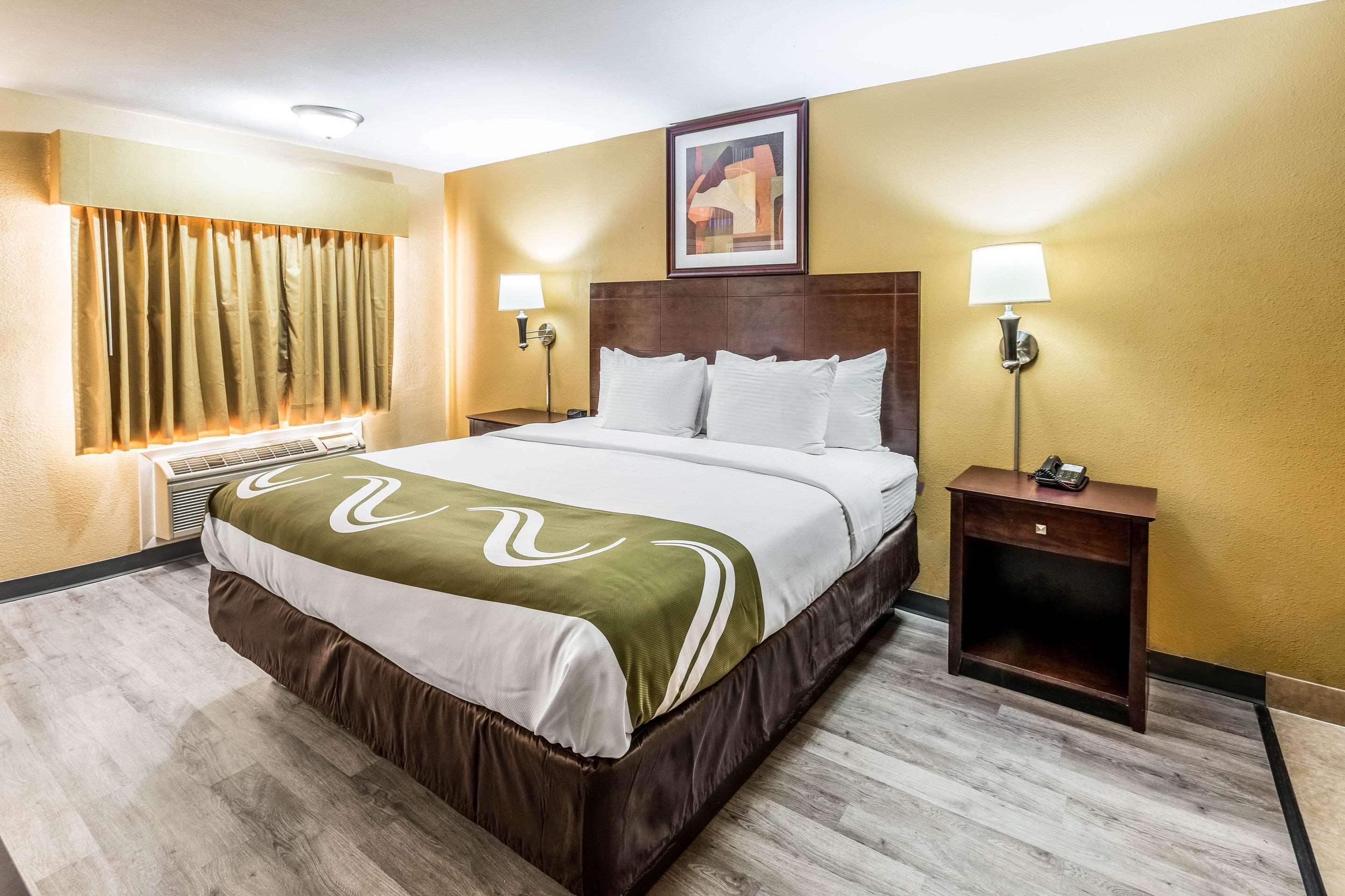 קורסיקנה Quality Inn מראה חיצוני תמונה