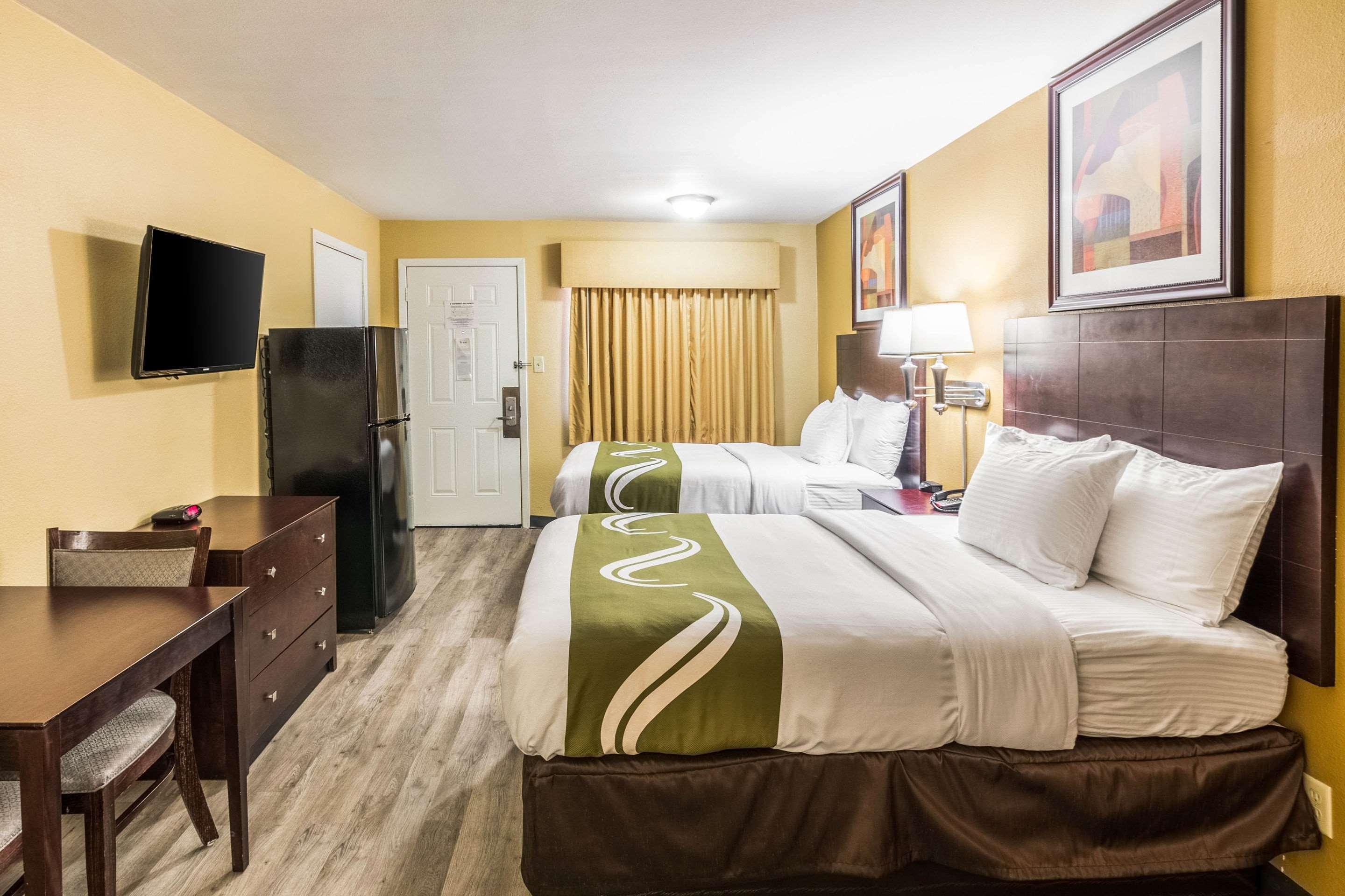 קורסיקנה Quality Inn מראה חיצוני תמונה